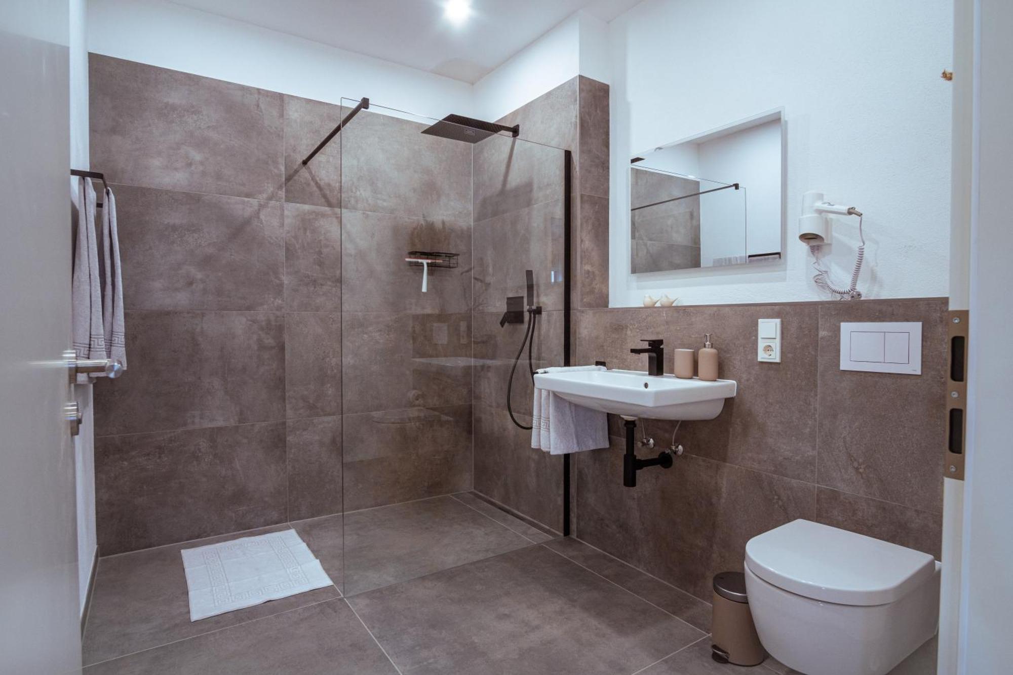Neue Loft Im Alten Kelterhaus - Urlaub Im Wein- Und Ferienort Bekond Exteriér fotografie